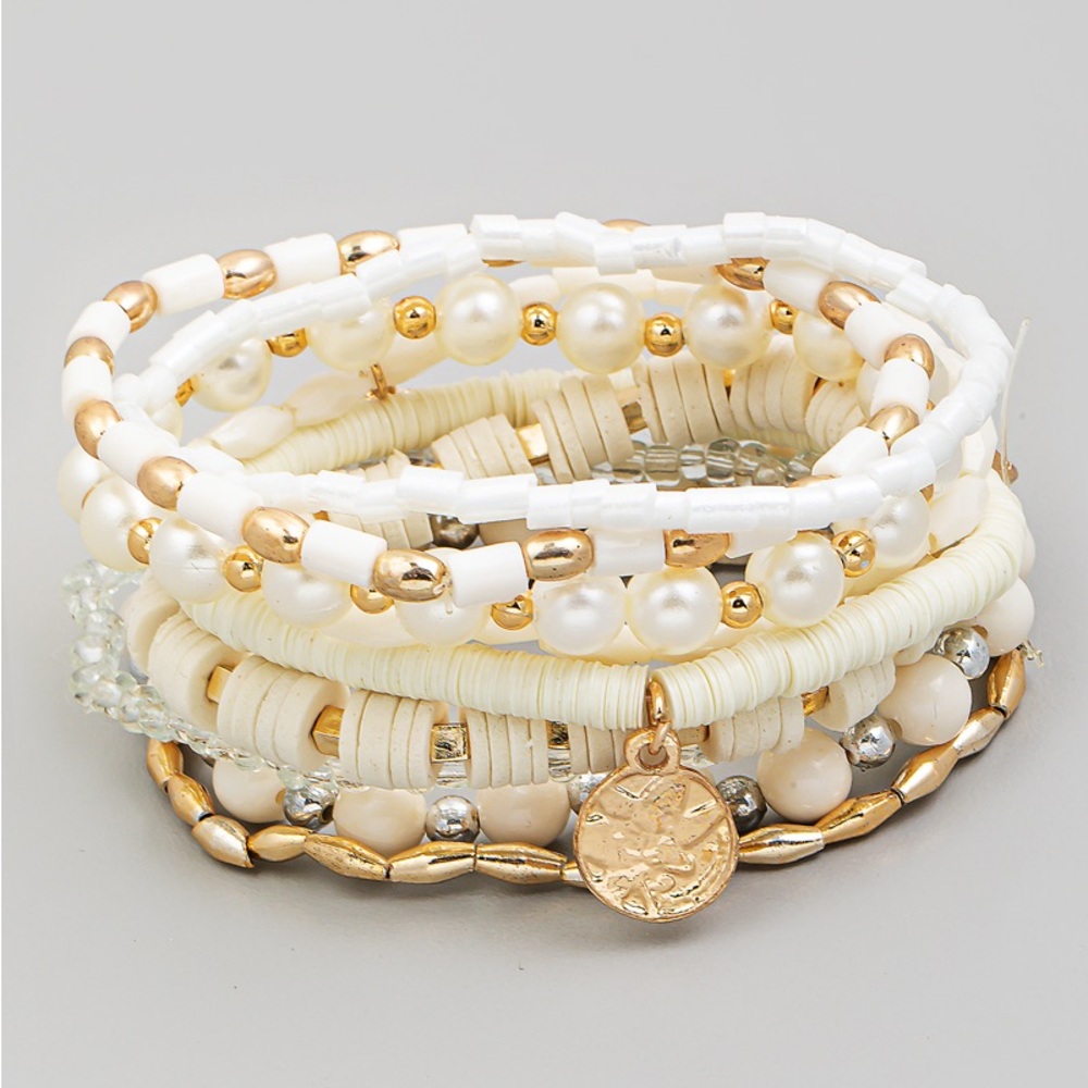 SOLD🟥Ivory stackable beaded bracelet